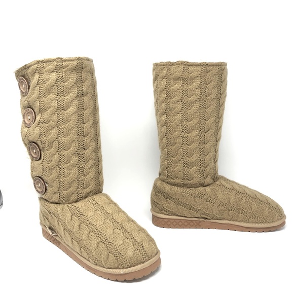 NEW Muk Luks Cable Knit Fur Lined Sweater Boots 9